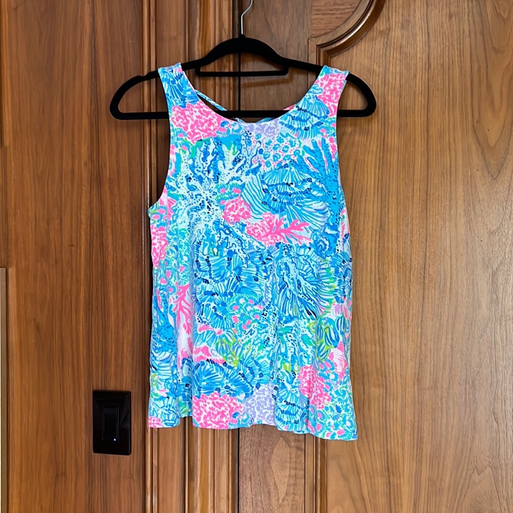 Lilly Pulitzer shirt size M like new condition